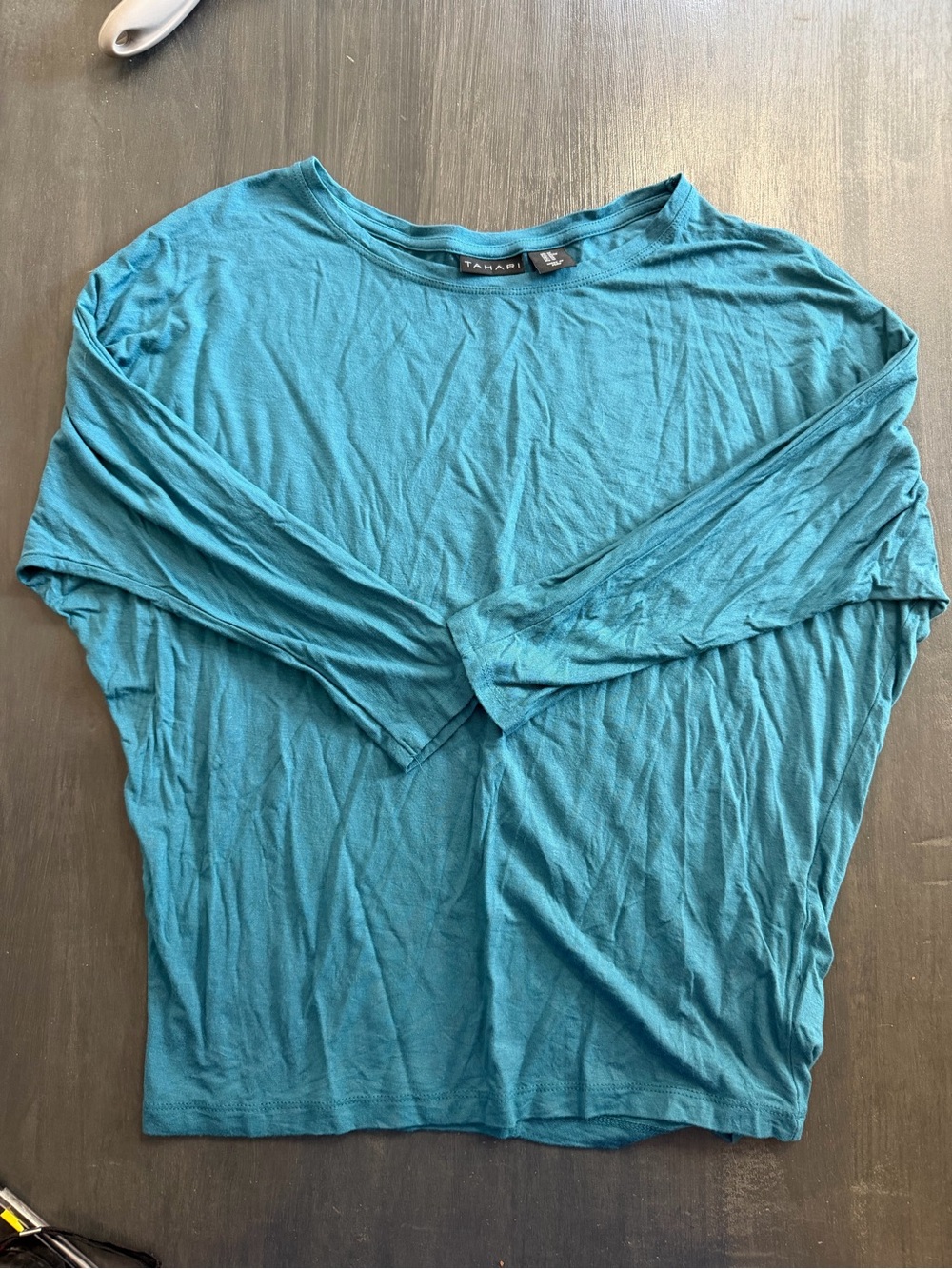 Tahari Women’s Medium Teal Blue Long Sleeve Twist Front Top Tunic